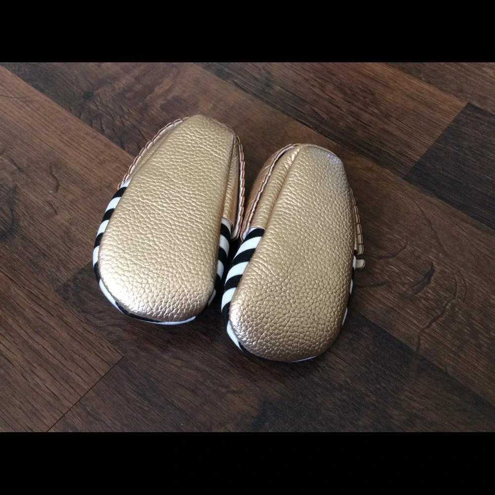 Baby girl moccasins 0-6 months stripes gold crib shoes pictures